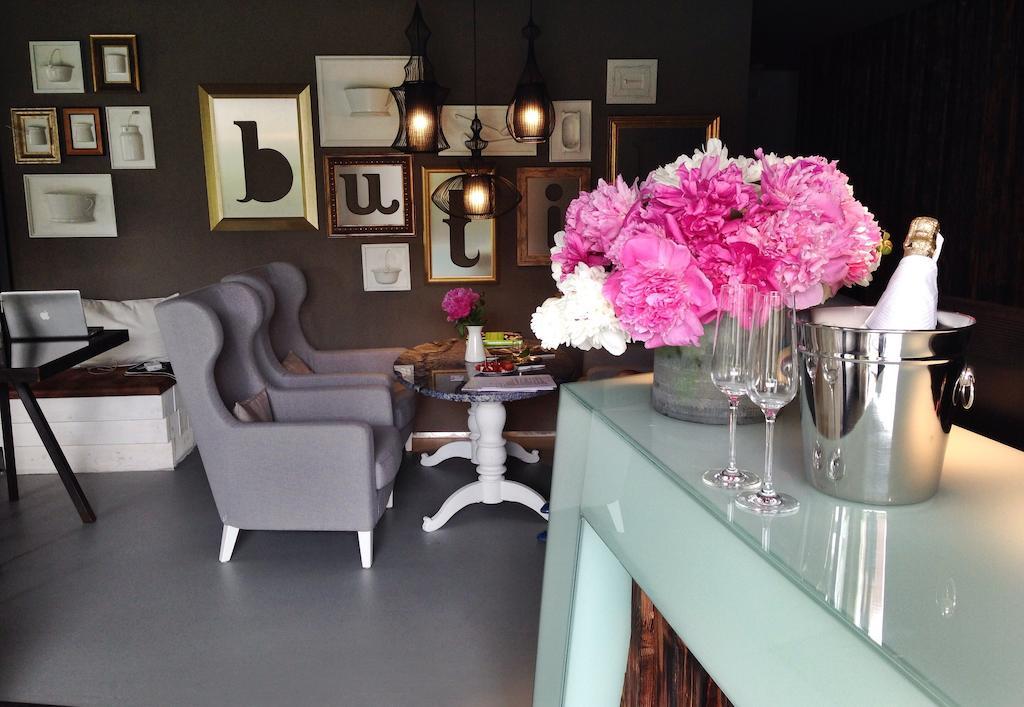 Butik Design Rooms Abadszalok ภายนอก รูปภาพ